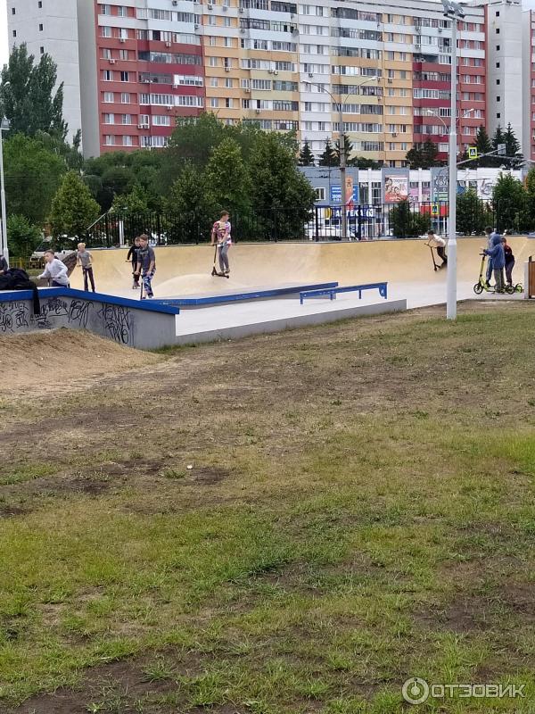 Парк 50 летия автоваза тольятти. Фонтаны в сквере 50 летия автоваза тольятти. Парк 50 летия автоваза тольятти. Парк автоваза тольятти. Сквер в честь 50 летия автоваза тольятти.