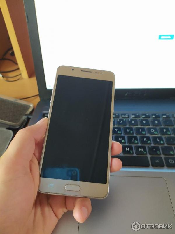 Смартфон Samsung Galaxy J7 (2016) фото