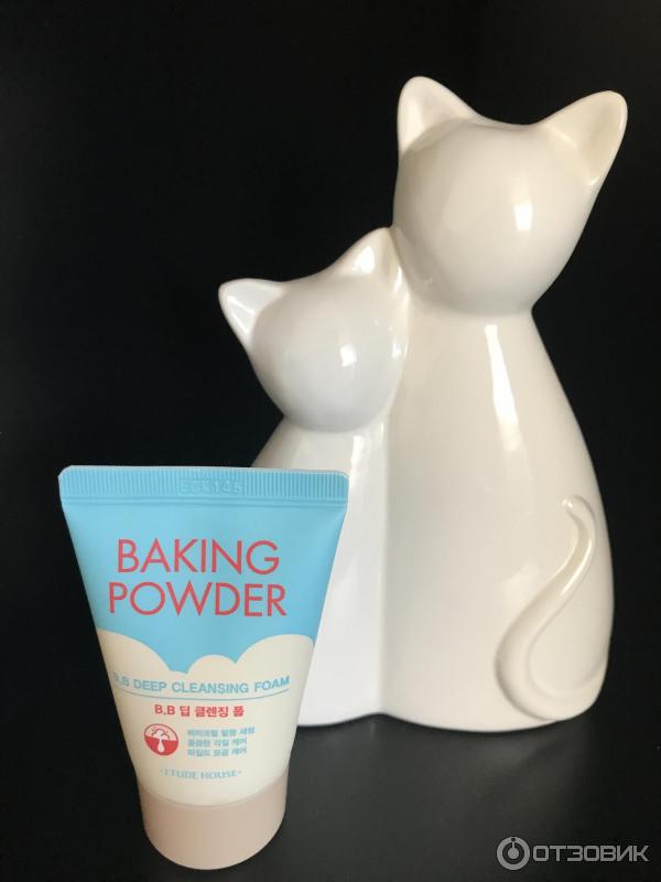 Очищающая пенка Etude House Baking Powder Pore&BB Deep Cleansing Foam фото