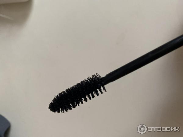 Тушь для ресниц Kiko Luxurious Lashes Maxi Brush Mascara фото