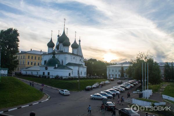 Набережная реки Волги (Россия, Ярославль) фото