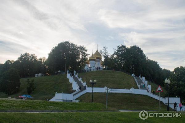 Набережная реки Волги (Россия, Ярославль) фото