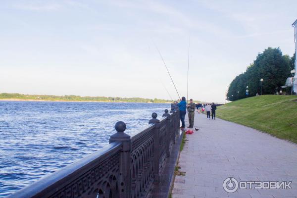 Набережная реки Волги (Россия, Ярославль) фото