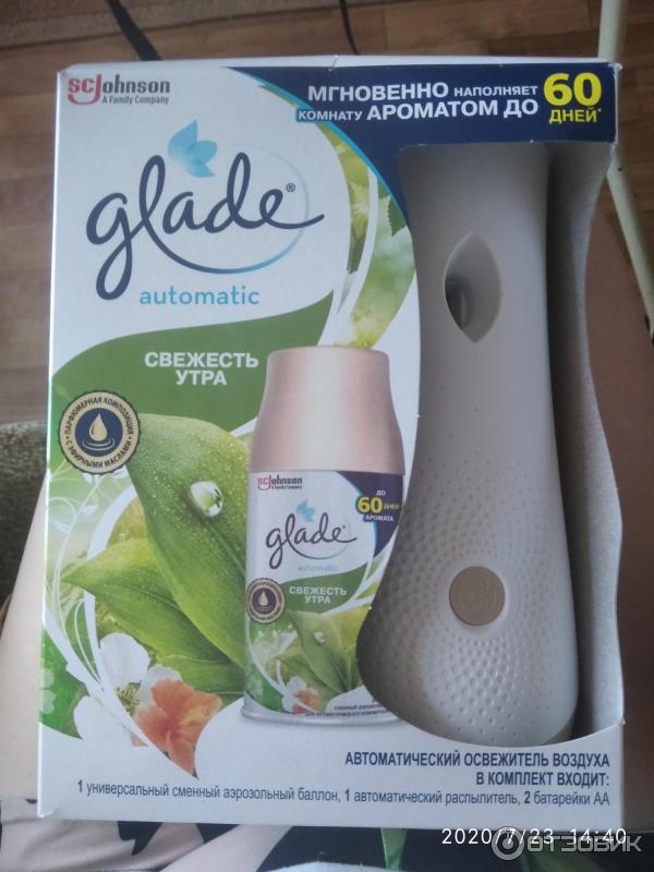 Автоматический освежитель воздуха Glade фото