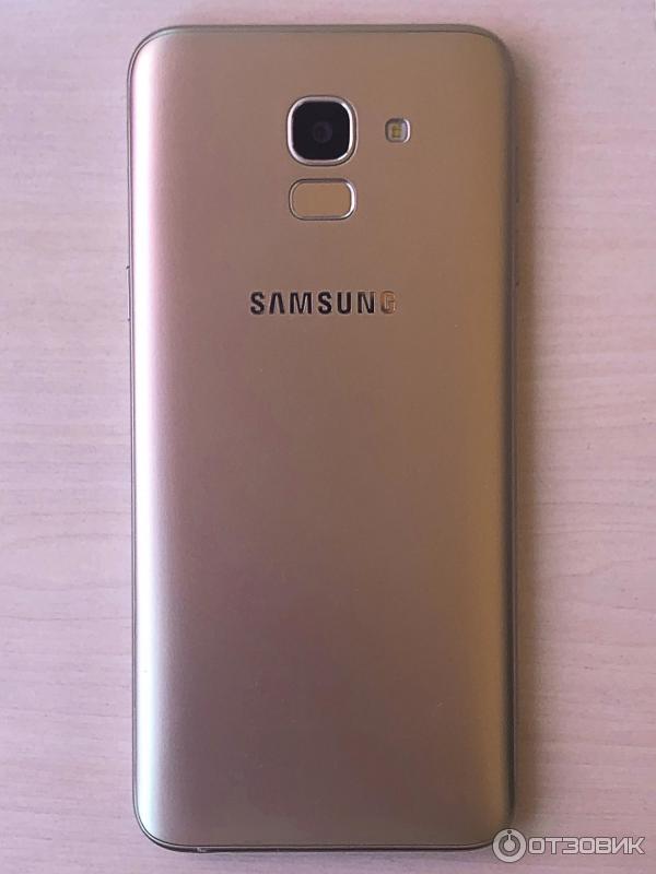 Мой смартфон(Samsung Galaxy J6 2018) сзади