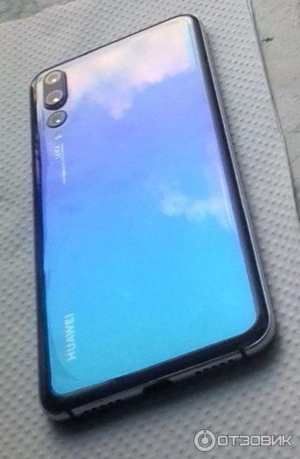 Смартфон Huawei P20 pro фото