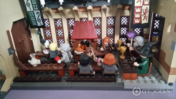 Набор LEGO HARRY POTTER Большой зал Хогвартса фото