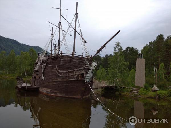 Парк тортуга. Парк отдыха Тортуга Хакасия. Парк Тортуга Саяногорск. Парк Тортуга в Хакасии в Саяногорске. Тортуга корабль Хакасия.