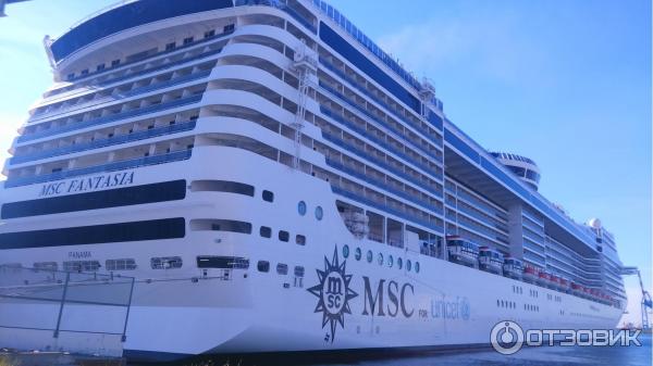 Круизный лайнер MSC Fantasia (Италия)