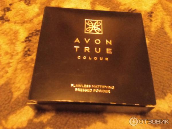 Компактная матирующая пудра Avon True colour flawless mattifying pressed powder фото