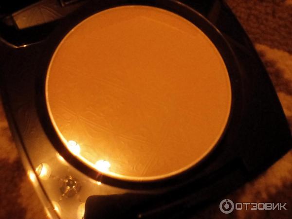 Компактная матирующая пудра Avon True colour flawless mattifying pressed powder фото