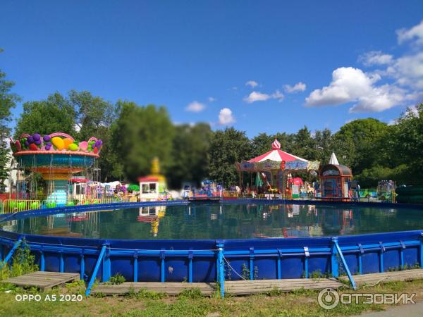 Водный парк развлечений в ленобласти на озере. Парк аттракционов в Ленинградском зоопарке. Парк развлечений в Ленинградском зоопарке.