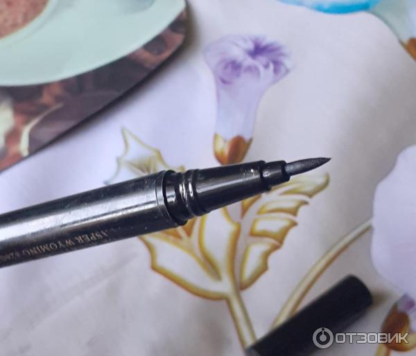 Подводка-фломастер FF Liquid Eyeliner Pen фото