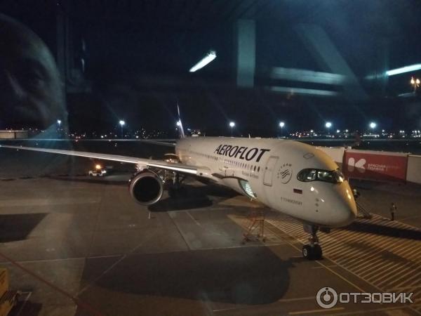 Самолет Airbus A350 фото