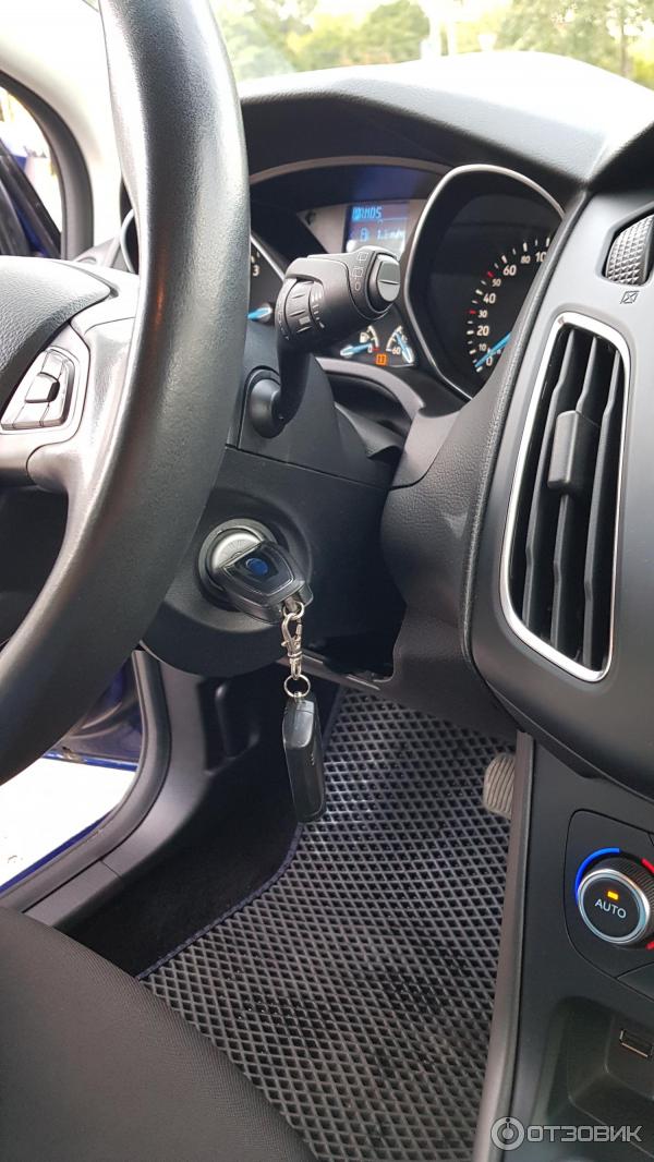 Автомобиль Ford Focus 3 универсал фото