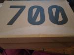 Кроссовки Adidas Yeezy Boost 700 фото