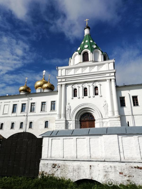 Экскурсия в Свято-Троицкий Ипатьевский монастырь (Россия, Кострома) фото