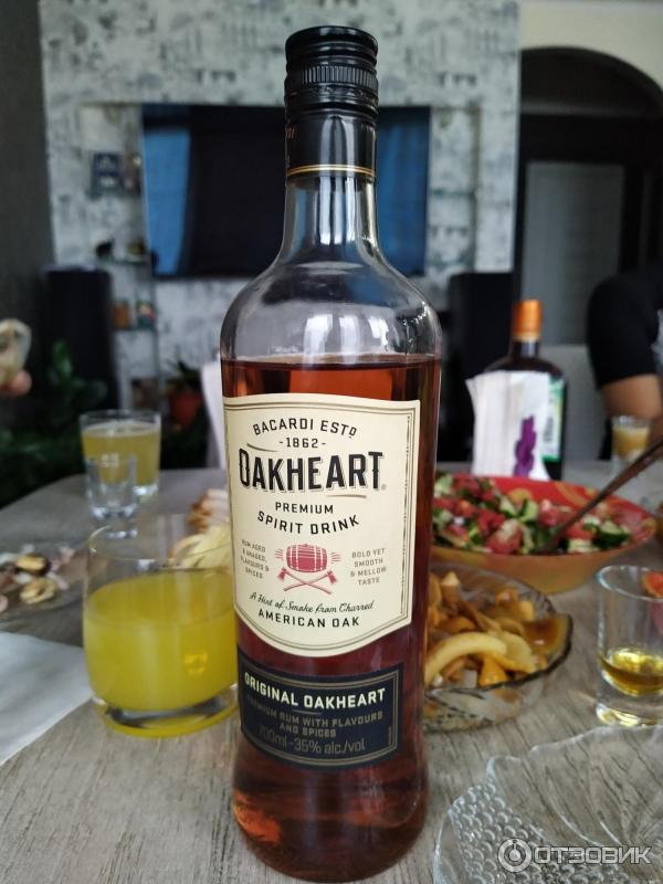 Алкогольный напиток Bacardi OakHeart (на основе рома) фото