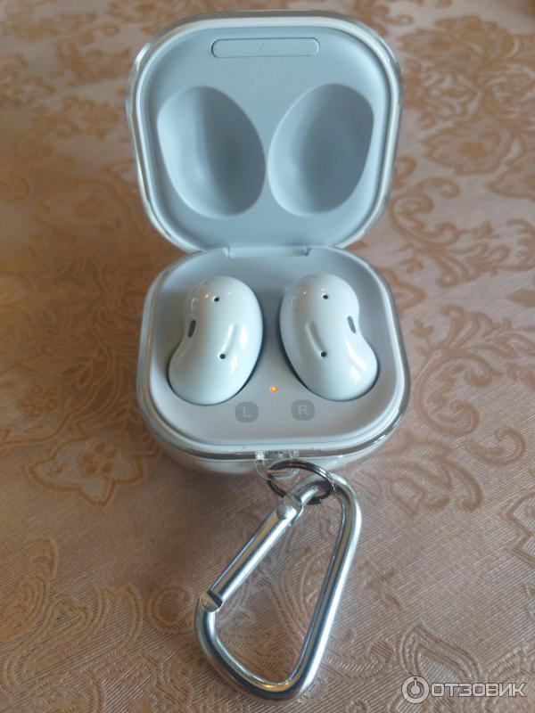Беспроводные наушники Samsung Galaxy Buds Live фото