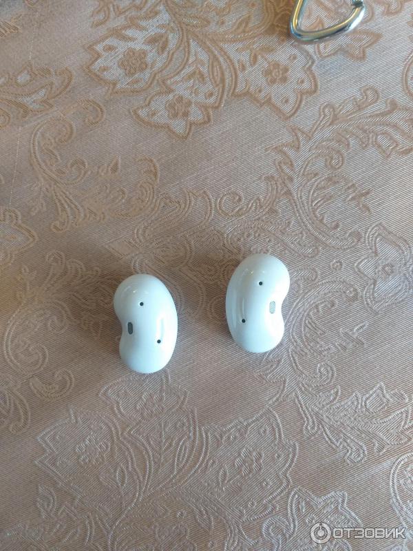 Беспроводные наушники Samsung Galaxy Buds Live фото