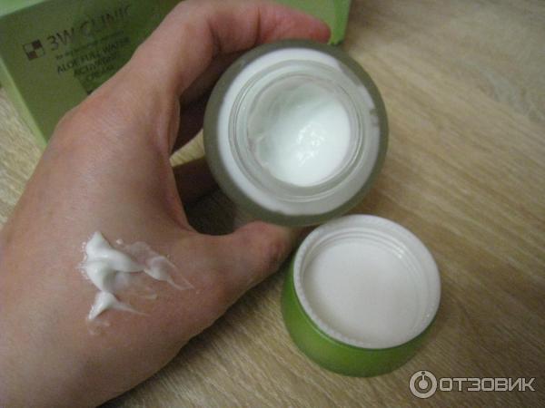 Крем для лица 3W Clinic aloe full water activating cream фото