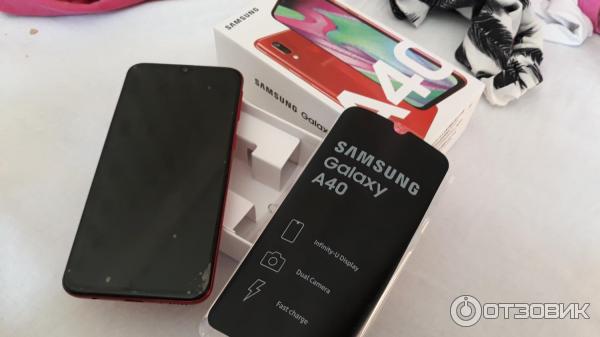 Смартфон Samsung Galaxy A40 фото