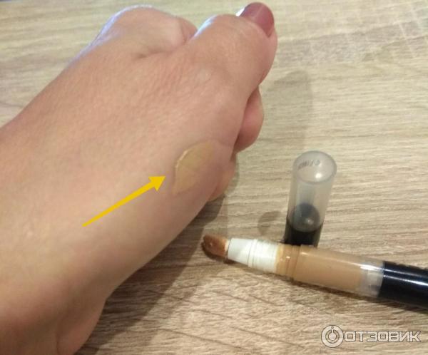 Консилер Max Factor Mastertouch Under-eye Concealer