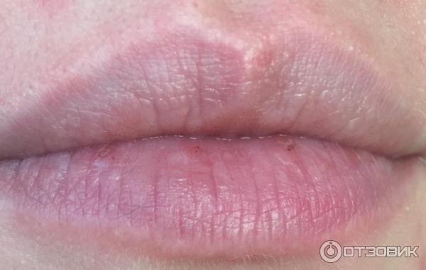 Скраб для губ Caring lip peeling Coconut kiss essence фото