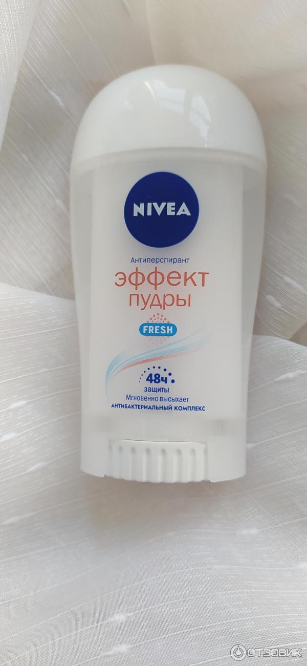 Дезодорант-антиперспирант Nivea.