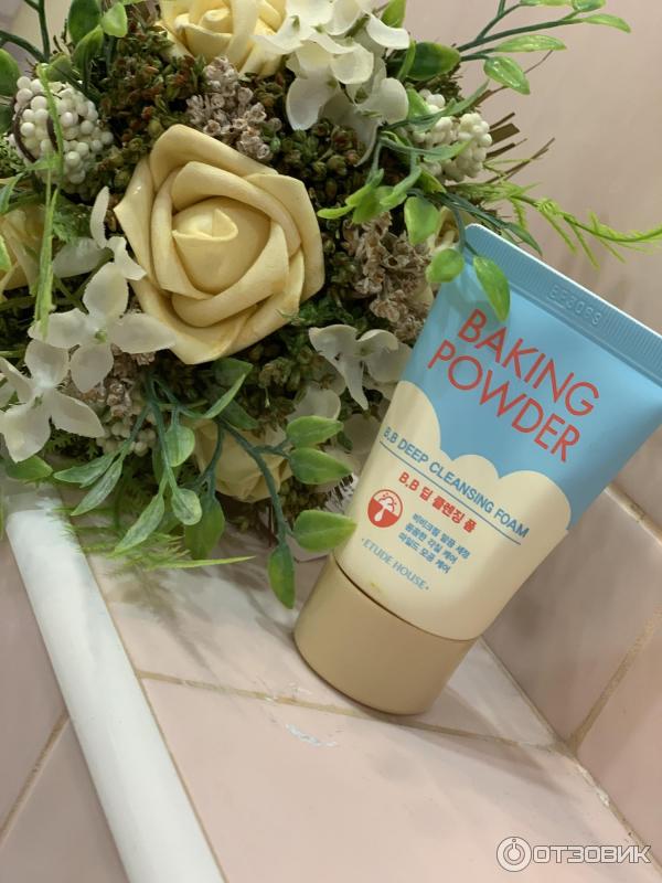 Очищающая пенка Etude House Baking Powder Pore&BB Deep Cleansing Foam фото