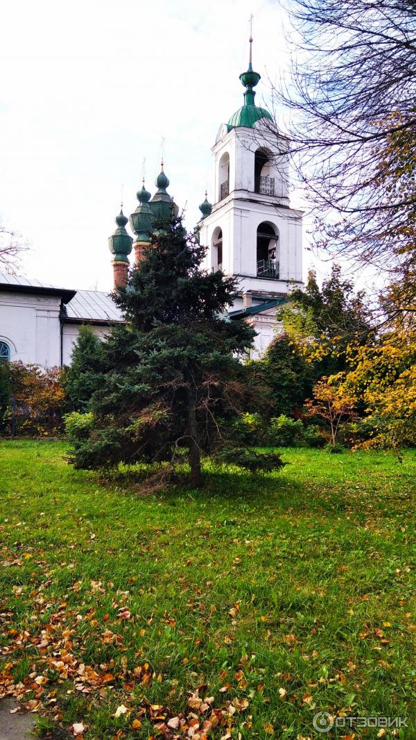 Набережная реки Волги (Россия, Ярославль) фото