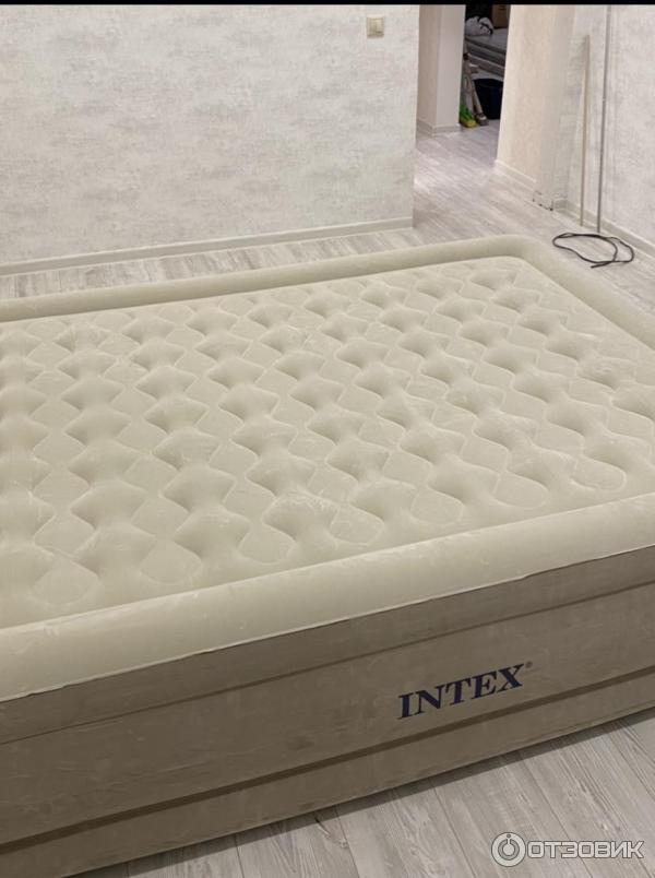 Intex кровать спускает