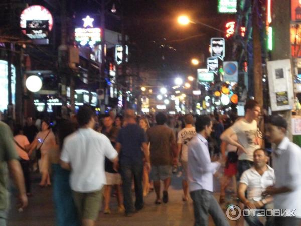 Ночные развлечения на улице Bangla Road (Таиланд, о. Пхукет) фото