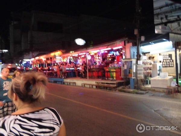 Ночные развлечения на улице Bangla Road (Таиланд, о. Пхукет) фото