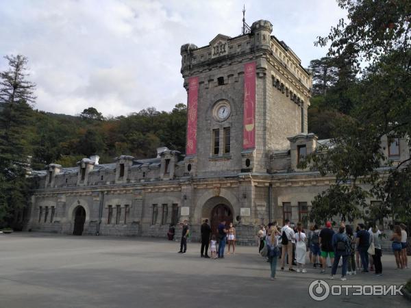 Экскурсия на винный завод Массандра (Крым) фото