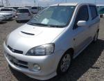 Автомобиль Daihatsu YRV хэтчбек фото