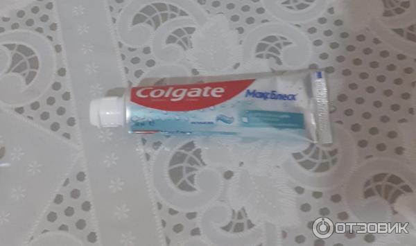 Зубная паста Colgate Макс Блеск с отбеливающими пластинками фото