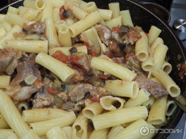 Макаронные изделия из твердых сортов пшеницы Rigatoni фото