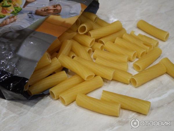 Макаронные изделия из твердых сортов пшеницы Rigatoni фото