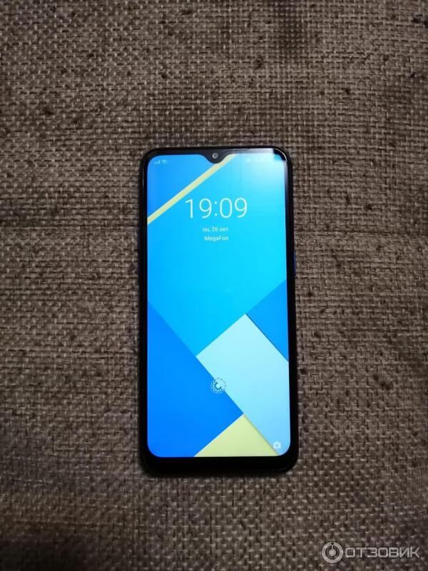 Смартфон Realme C2 фото