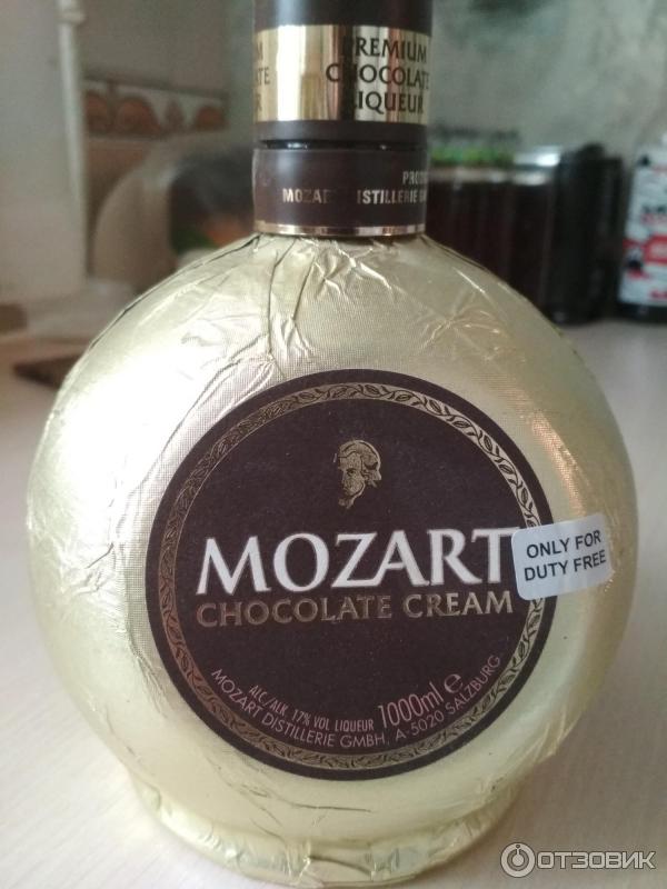 Ликер моцарт коктейли. Ликер Mozart Chocolate Cream. Моцарт кофейный ликер. Ликеры Моцарт вкусы. Как пить шоколадный ликер Моцарт.