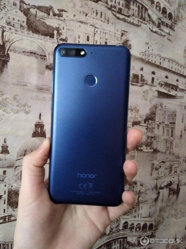 Смартфон Huawei Honor 7C фото