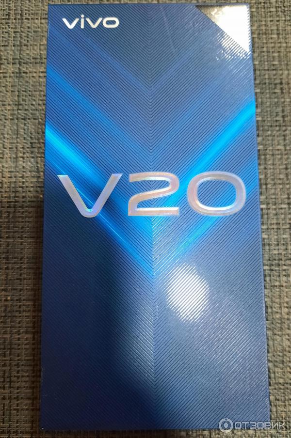 Смартфон Vivo V20 фото