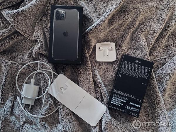 Смартфон Apple iPhone 11 Pro фото