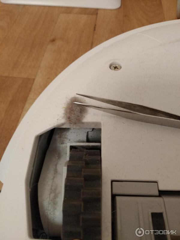 Робот-пылесос Xiaomi Mi Robot Vacuum Cleaner SDJQR01RR фото