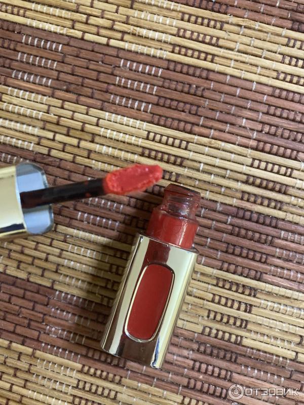 Жидкая губная помада № 301 L'Oreal Rouge Soprano фото