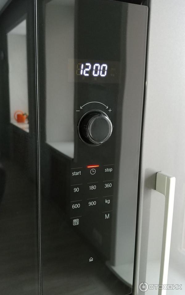 Встраиваемая микроволновая печь Bosch BFL554MBO, панель управления, часы