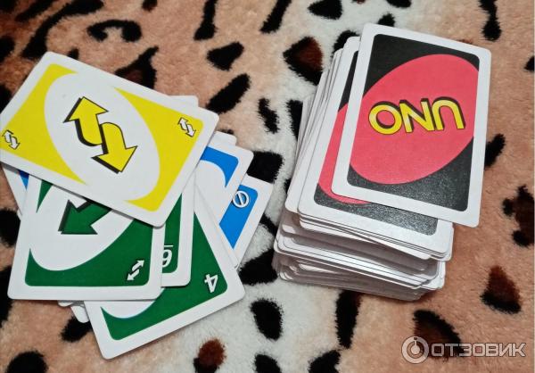 Настольная карточная игра UNO фото