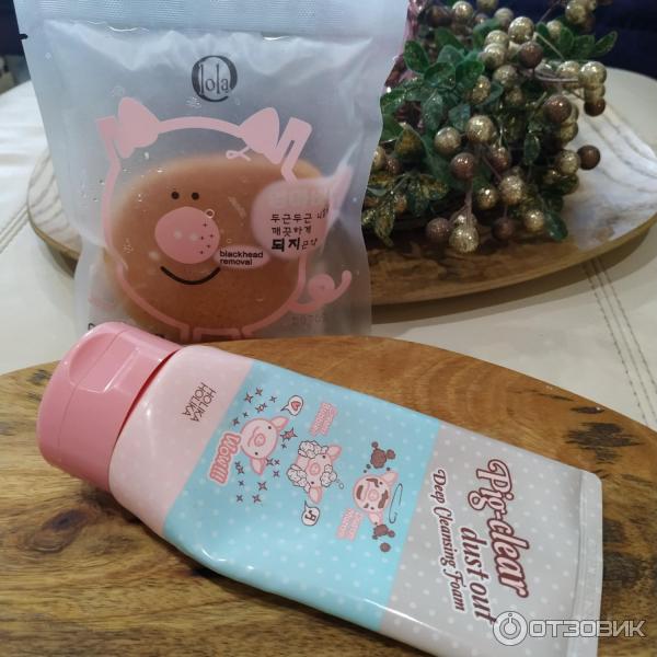 Глубоко очищающая пенка для лица Holika Holika Pig-clear dust out Deep Cleansing Foam фото