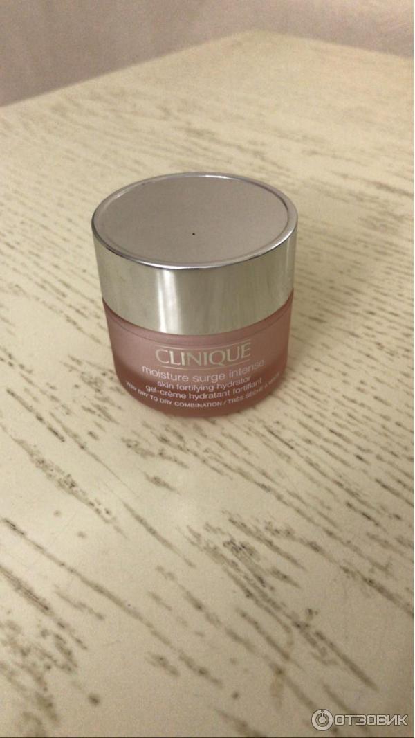 Интенсивно увлажняющий крем Clinique Moisture Surge Intense фото